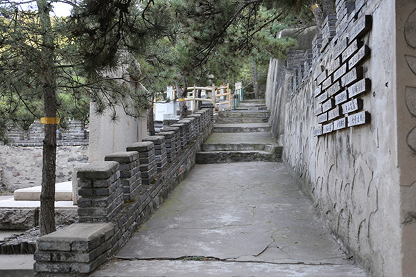 三河灵山宝塔陵园电话是什么？