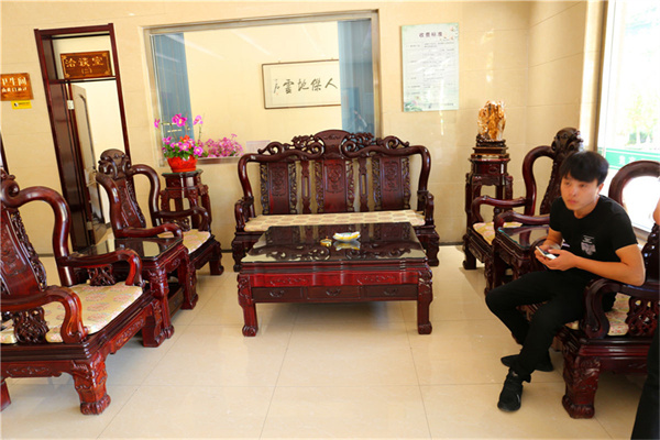 万佛园华侨陵园电话是多少？万佛园华侨陵园好不好