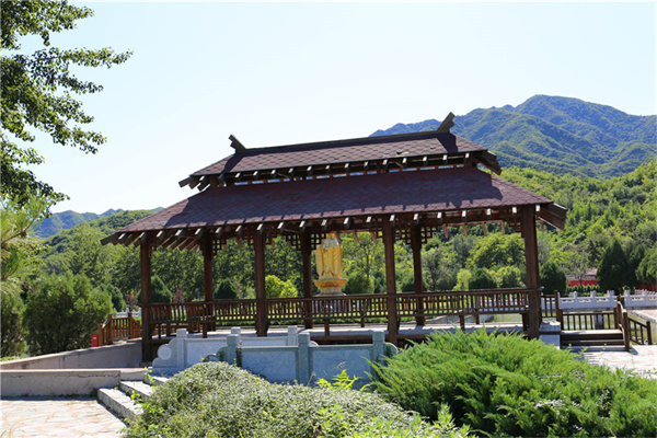 九龙山陵园在八达岭长城的什么方位？北京九龙山公墓价格多少？