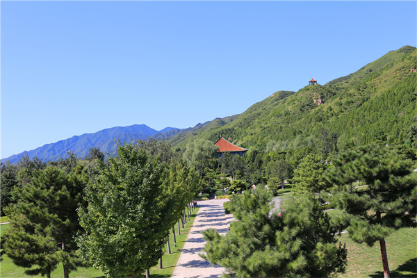 北京市海淀区温泉墓地多少钱？