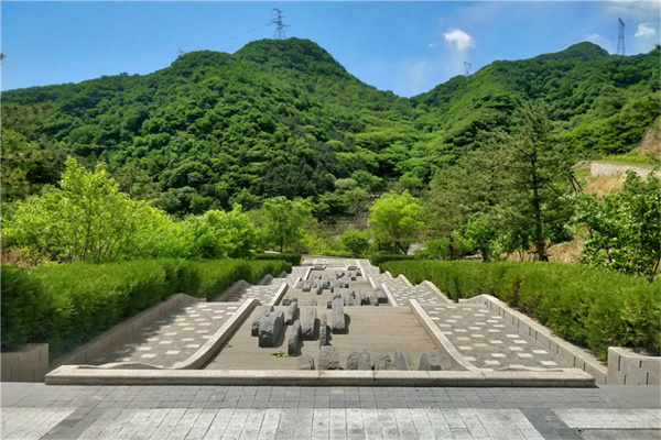 九里山公墓二区环境好吗？与桃峰陵园相比哪个环境好些？