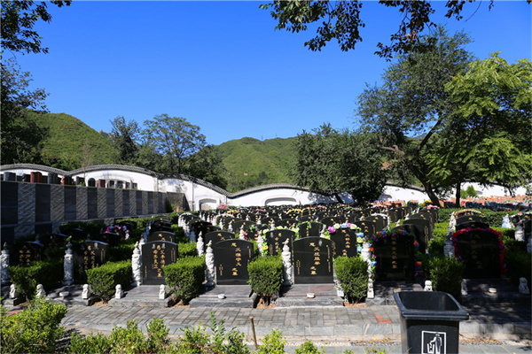 北京周边墓地灵山宝塔陵园罗汉园艺术立碑价格是多少？
