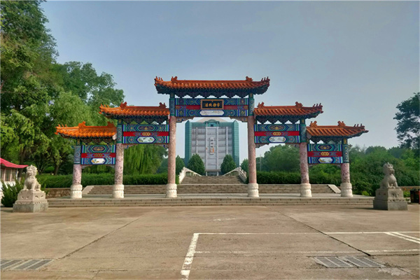 北京市领导到潮白陵园检查清明祭扫安全保障各项工作落实情况