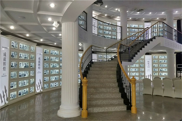 北京九里山公墓二区有选墓专车吗？