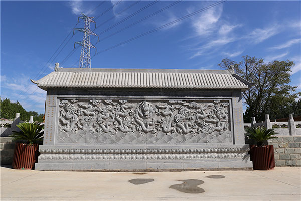 昌平区墓地天寿陵园花坛葬价格是多少钱？