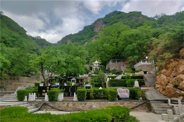 在北京买墓地和买公墓有什么区别？