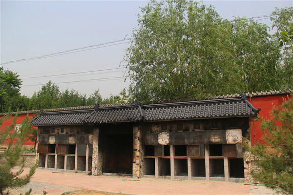 北京昌平区龙泉公墓是合法墓地吗，龙泉公墓墓地价格一览？