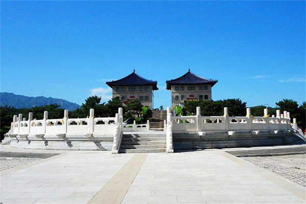 贵阳凤凰山公墓举办节地生态安葬仪式