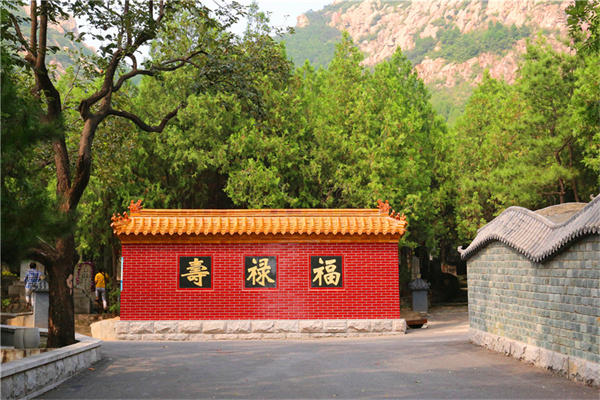 北京丰台区的太子峪陵园与思亲园的价格对比