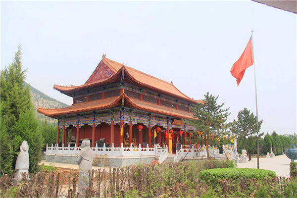 北京市怀柔区九公山长城纪念林树葬陵园