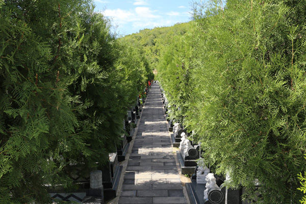 昌平桃峰陵园格局怎么样？桃峰陵园适合安葬吗？
