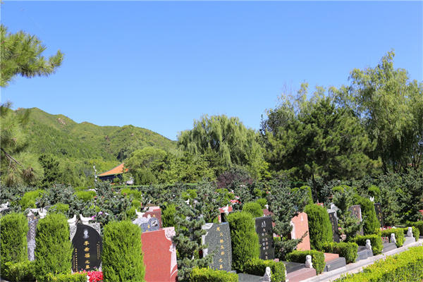北京周边墓地灵山宝塔陵园价格是多少？哪些碑型值得推荐