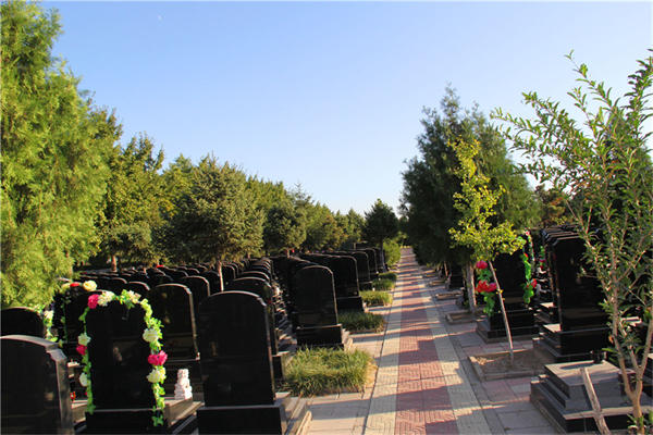 天寿陵园在北京什么级别？天寿陵园卖的墓地价格贵吗？