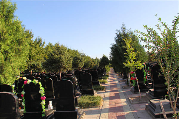 桃峰陵园在北京什么级别？桃峰陵园卖的墓地价格贵吗？