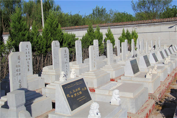 九公山长城纪念林多少钱，九公山长城纪念林有哪些墓型？