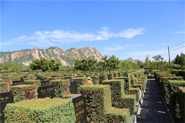 十三陵景仰园电话号码是多少？十三陵景仰园位置在哪要预约吗？