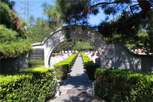 北京门头沟万佛华侨陵园墓地价格表，面积小点的墓地是多少钱？