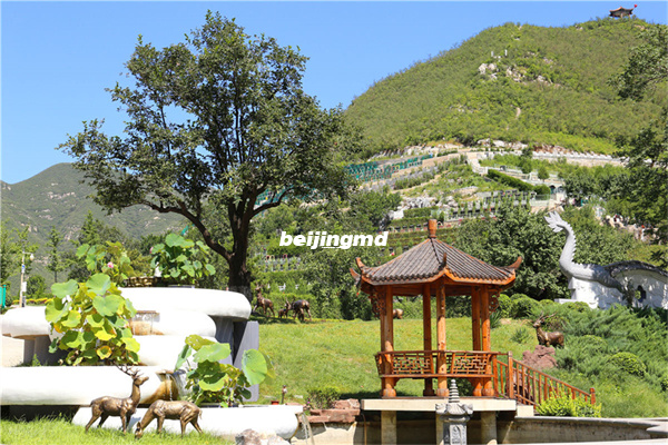 北京墓地价格数十万的多吗？北京墓地环境怎么样？