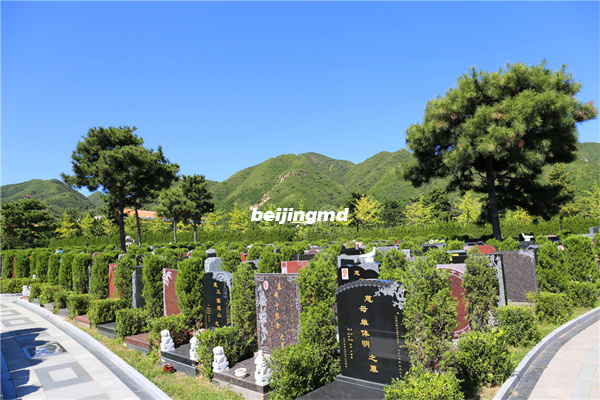 北京海淀公墓价格一览表及详细的墓地介绍