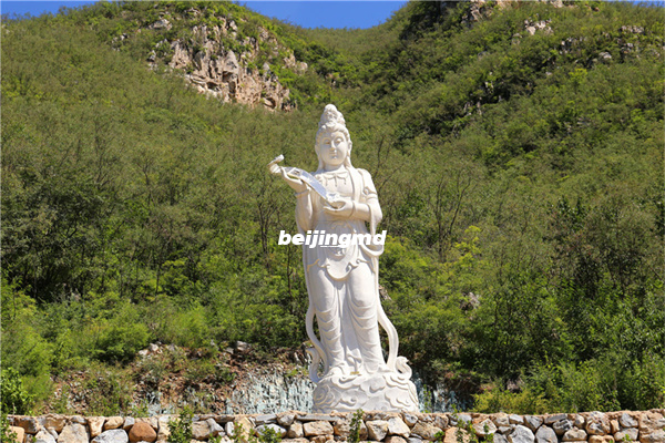 温馨服务暖寒冬,北京市潮白陵园获家属赠送锦旗