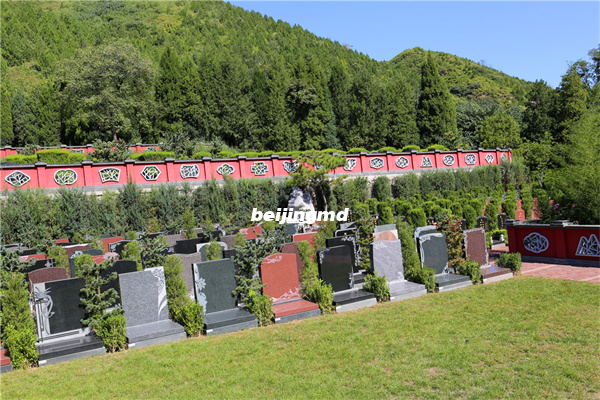 天寿陵园不同园区,最高价和最低价墓碑尽会相差几十万元