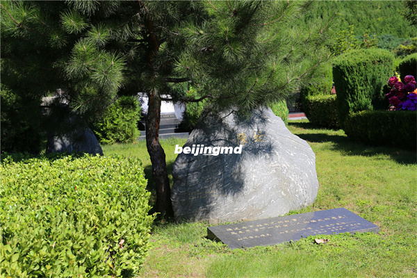 北京昌平区龙泉公墓是合法墓地吗？