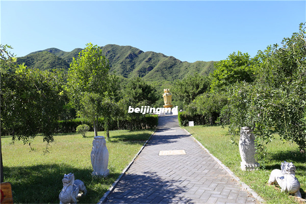 天寿陵园参照了古代帝王的选址经验