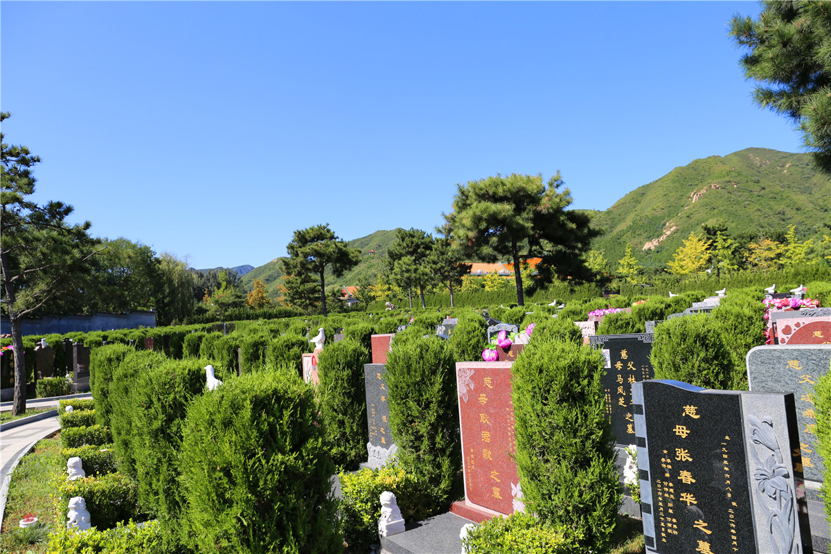 北京墓地惠灵山陵园怎么去