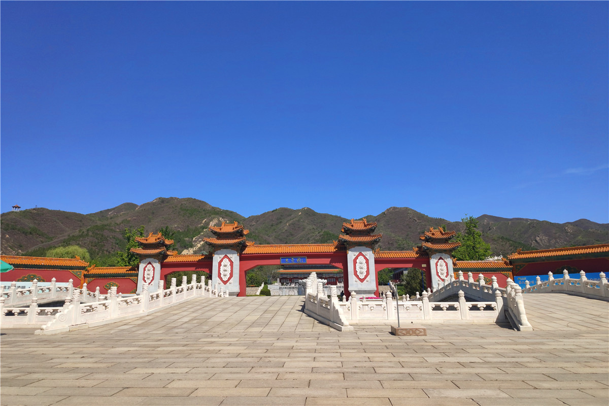 八宝山人民园陵园公墓价格查询