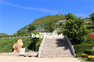 九公山长城纪念林艺术碑是怎样的？