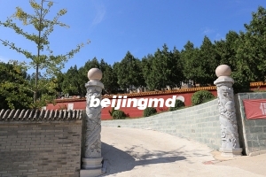 北京市桃峰园陵园是民政局批准的合法正规墓地吗？