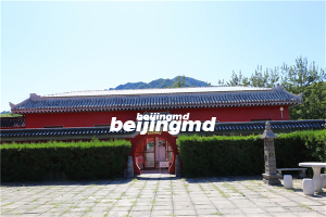 炎黄陵园和凤凰山陵园哪个好？