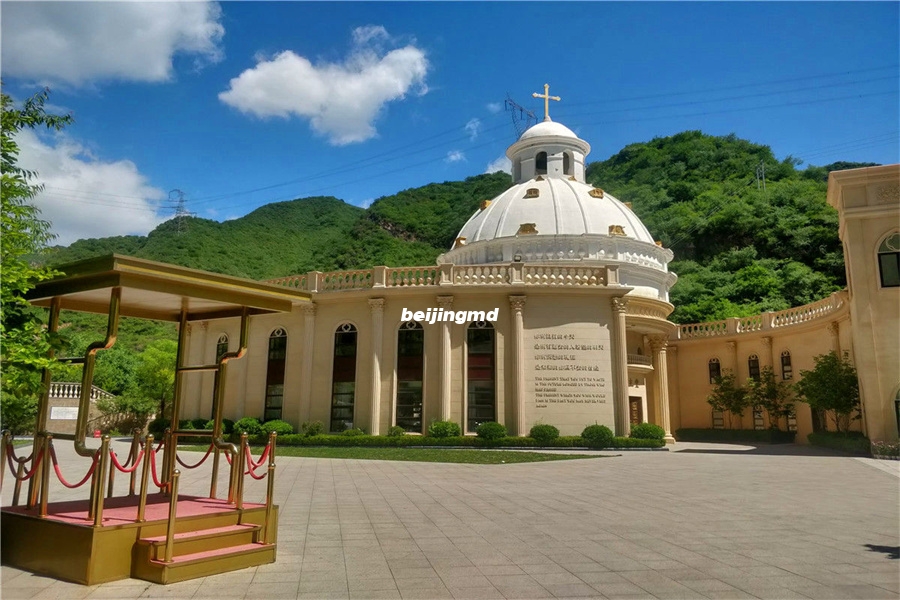 九公山长城纪念林正门
